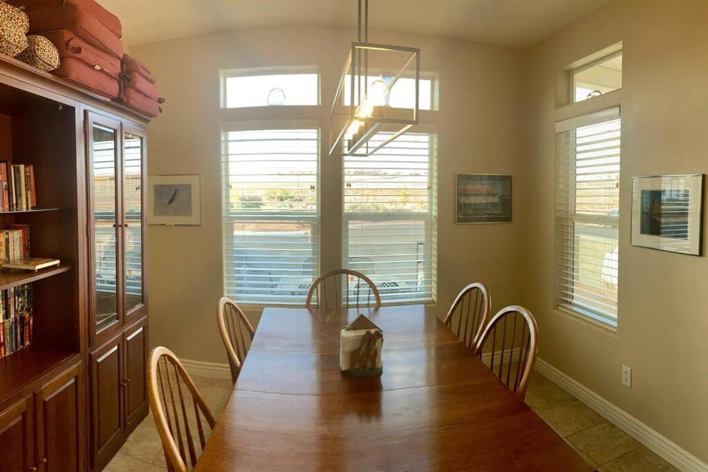 Local View Pet Friendly Boat Parking Close To Antelope Canyon Horseshoebend Page Exterior foto