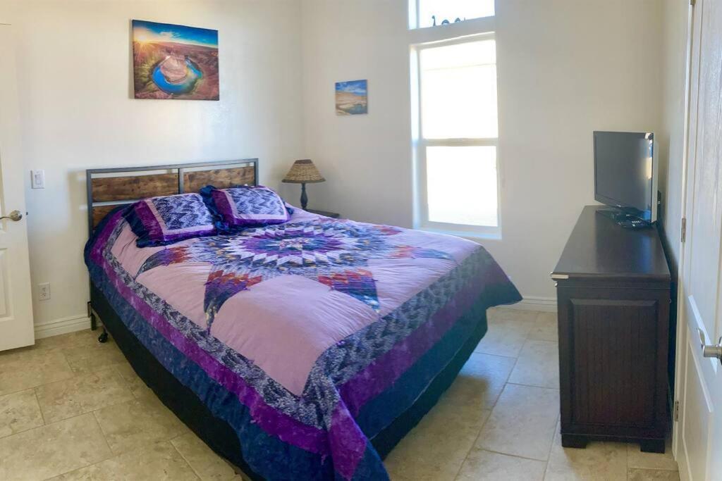 Local View Pet Friendly Boat Parking Close To Antelope Canyon Horseshoebend Page Exterior foto