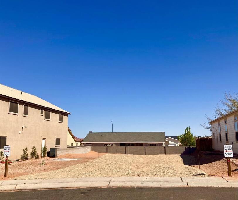 Local View Pet Friendly Boat Parking Close To Antelope Canyon Horseshoebend Page Exterior foto