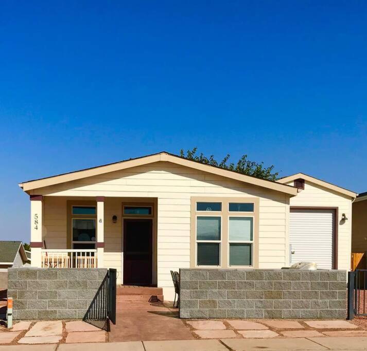 Local View Pet Friendly Boat Parking Close To Antelope Canyon Horseshoebend Page Exterior foto