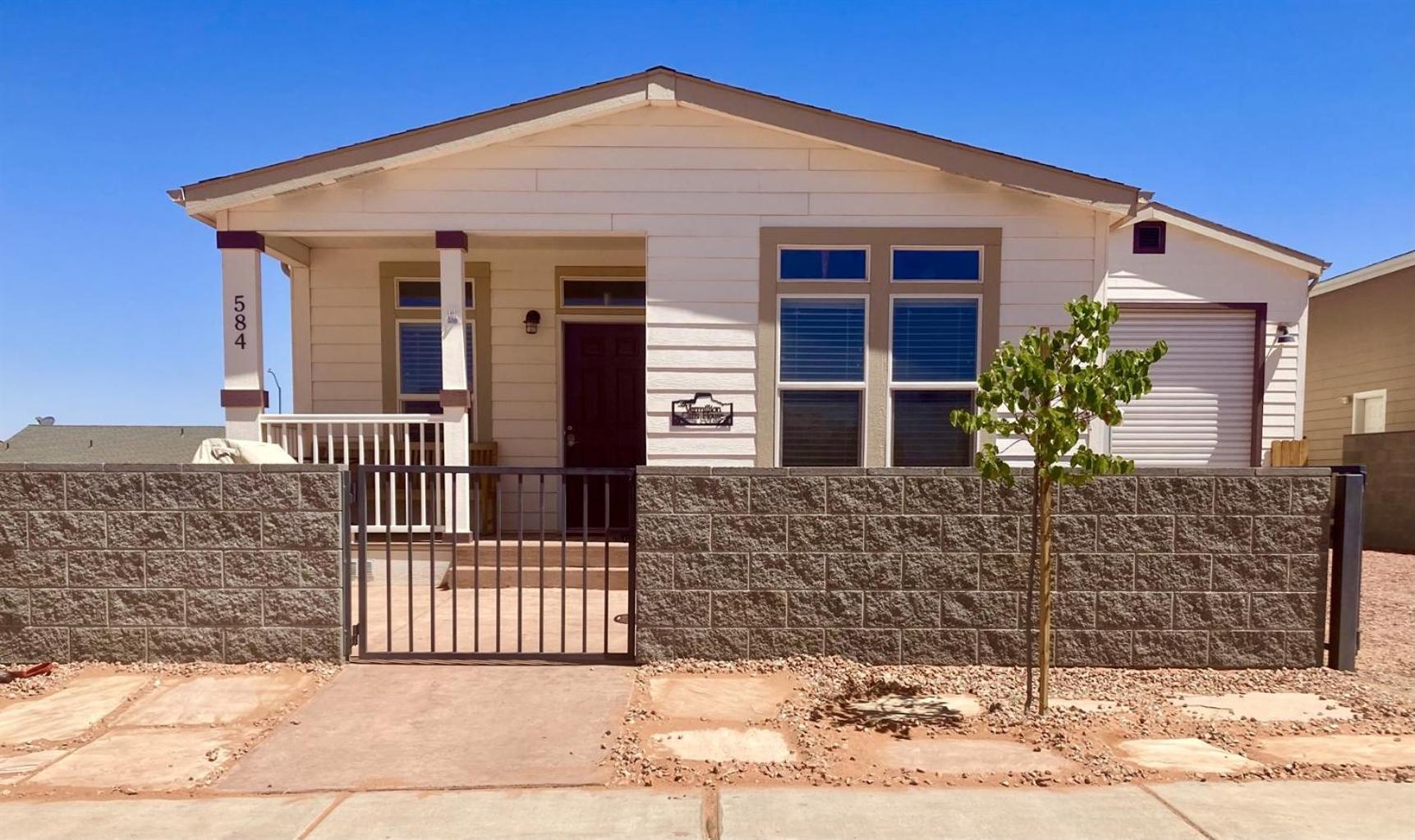 Local View Pet Friendly Boat Parking Close To Antelope Canyon Horseshoebend Page Exterior foto